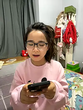 Hmm 0303 online show from 16, 11, 2025