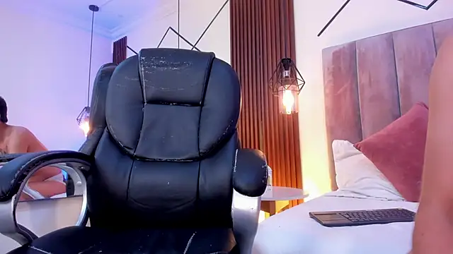 NicolasRey1 online show from 2, 12, 2025