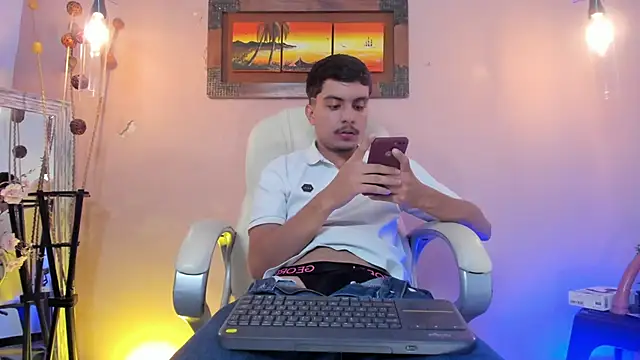 NicolasRey1 online show from 22, 11, 2025