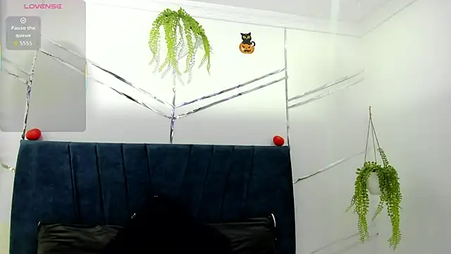 Paris Evans  online show from 10, 1, 2026