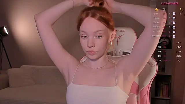 Snapshot of Elisahsthetics chatting on 2, 2, 2026 Elisahsthetics online show from 2, 2, 2026