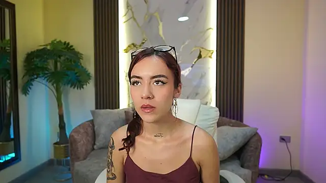 TessaaFox online show from 2, 12, 2025