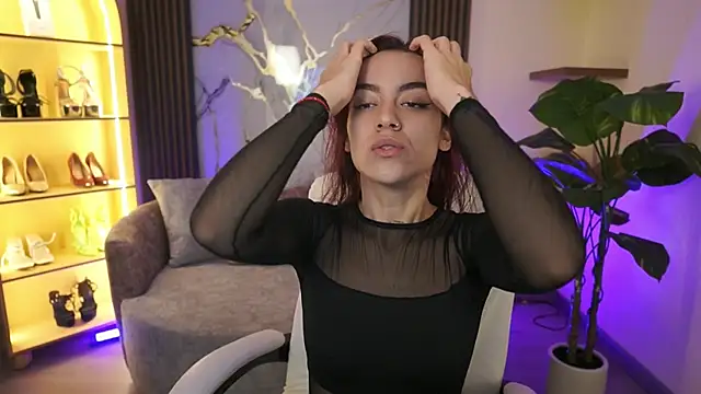 Snapshot of TessaaFox chatting on 9, 2, 2026 TessaaFox online show from 9, 2, 2026