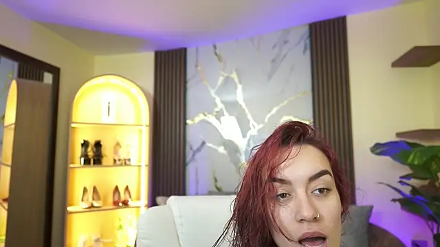 Snapshot of TessaaFox chatting on 13, 2, 2026 TessaaFox online show from 13, 2, 2026