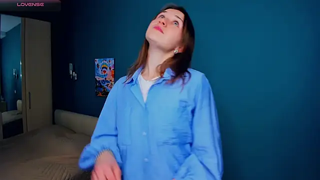 JosieNadile online show from 17, 11, 2025