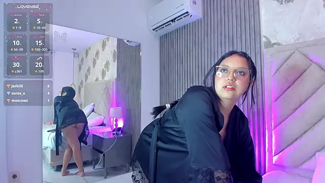 Chloe-Jones1 online show from 20, 11, 2025