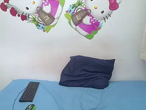 Snapshot of NaughtyChic28 chatting on 15, 11, 2025 NaughtyChic28 online show from 15, 11, 2025