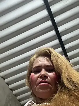 dirty mother3 online show from 17, 12, 2025