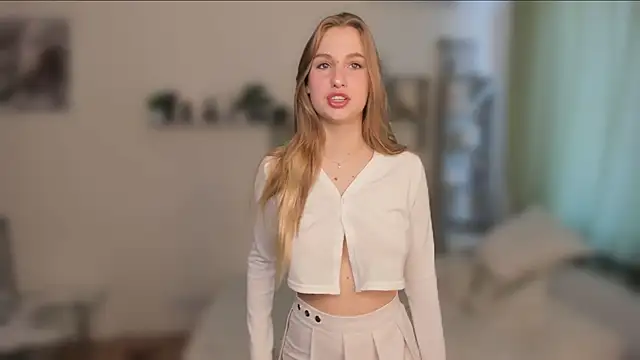 TawnyaVanschaick online show from 15, 3, 2026