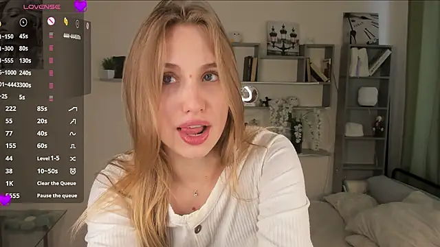 Snapshot of TawnyaVanschaick chatting on 6, 2, 2026 TawnyaVanschaick online show from 6, 2, 2026