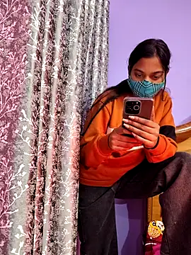 Student12th online show from 4, 12, 2025