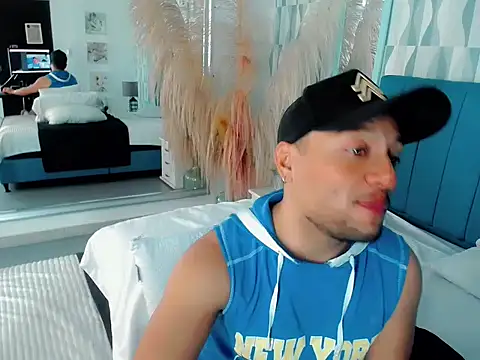 sebastian cruz  online show from 11, 11, 2025