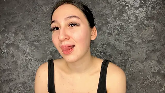SofiYong online show from 18, 12, 2025