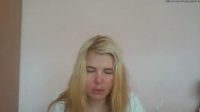 Snapshot of HornyElena chatting on 30, 5, 2026 HornyElena online show from 30, 5, 2026