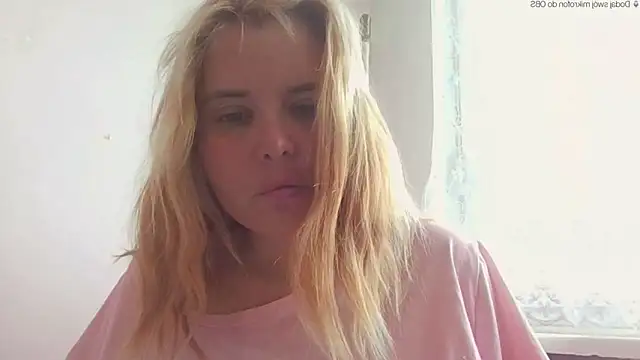 Snapshot of HornyElena chatting on 16, 5, 2026 HornyElena online show from 16, 5, 2026