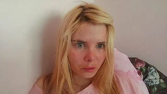 Snapshot of HornyElena chatting on 13, 7, 2026 HornyElena online show from 13, 7, 2026