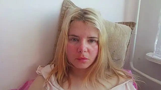 HornyElena online show from 17, 4, 2026