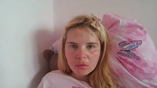 Snapshot of HornyElena chatting on 18, 7, 2026 HornyElena online show from 18, 7, 2026