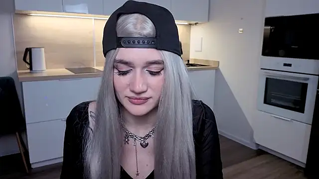 eshleeygreen online show from 4, 12, 2025