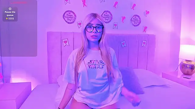 Snapshot of kaathblond_ chatting on 14, 2, 2026 kaathblond online show from 14, 2, 2026