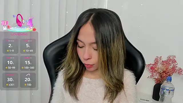 Snapshot of LuluuBerry chatting on 5, 1, 2026 LuluuBerry online show from 5, 1, 2026