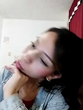 Snapshot of LuluuBerry chatting on 15, 11, 2025 LuluuBerry online show from 15, 11, 2025