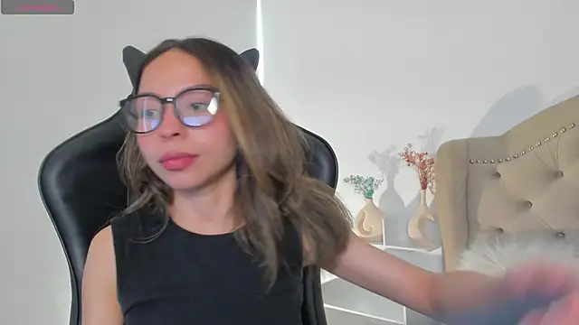 Snapshot of LuluuBerry chatting on 10, 11, 2025 LuluuBerry online show from 10, 11, 2025