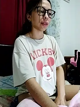 Snapshot of LuluuBerry chatting on 10, 11, 2025 LuluuBerry online show from 10, 11, 2025