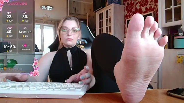 dominyantrix online show from 15, 11, 2025