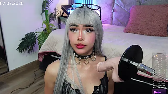 Snapshot of _ViolletteNoir_ chatting on 7, 7, 2026 ViolletteNoir online show from 7, 7, 2026