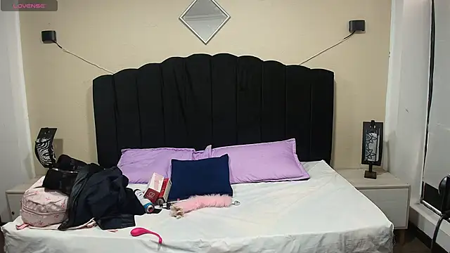 AriannaFox  online show from 20, 11, 2025