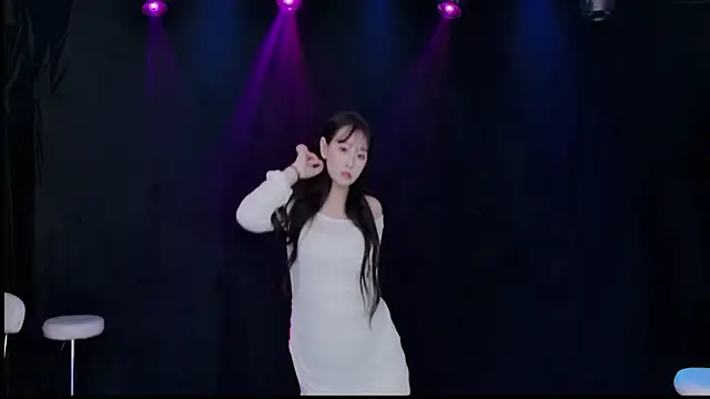 RXT-01 online show from 9, 11, 2025