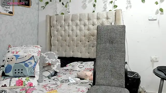 Marycurvyhot online show from 18, 5, 2026