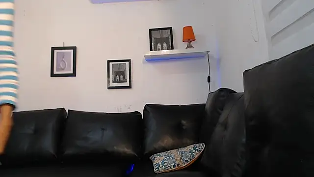 Tessachains 2  online show from 7, 11, 2025