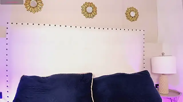 honey vixen  online show from 2, 12, 2025