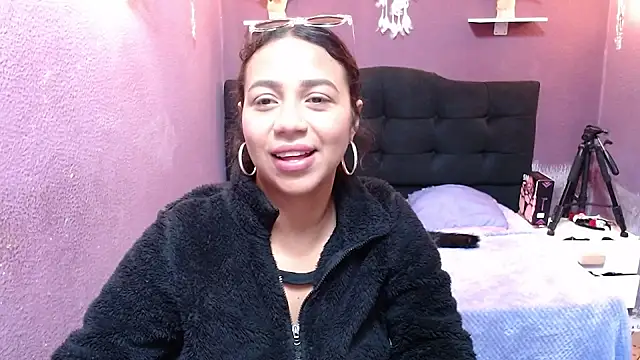 monika 256 online show from 17, 12, 2025