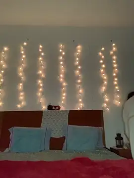 massagistahotbrunette online show from 10, 2, 2026