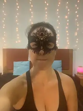 massagistahotbrunette online show from 21, 11, 2025