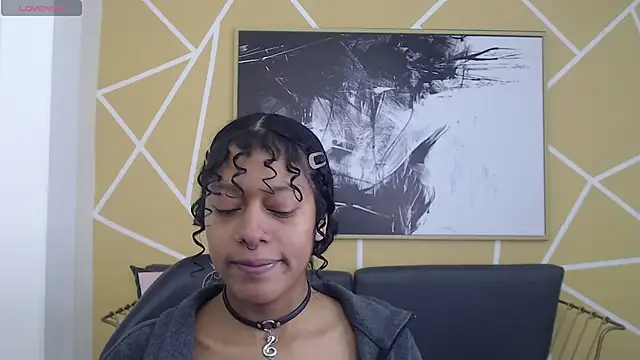 Snapshot of Agatha_Amaya chatting on 23, 11, 2025 Agatha Amaya online show from 23, 11, 2025