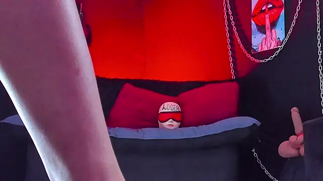 KatrinaStone online show from 15, 4, 2026