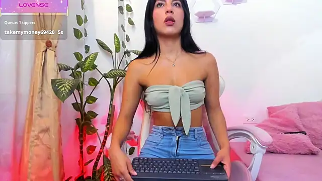 Isabella7   online show from 15, 11, 2025