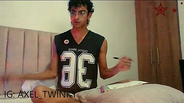 axel love13 online show from 18, 11, 2025