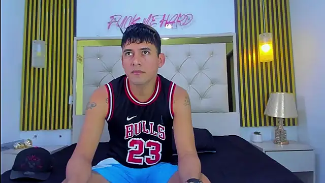 KEVIN MCKINLEY online show from 30, 11, 2025