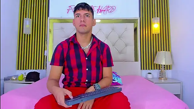 KEVIN MCKINLEY online show from 22, 11, 2025