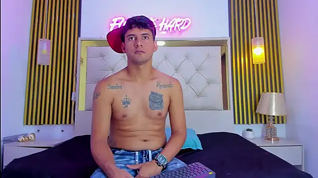 KEVIN MCKINLEY online show from 30, 11, 2025