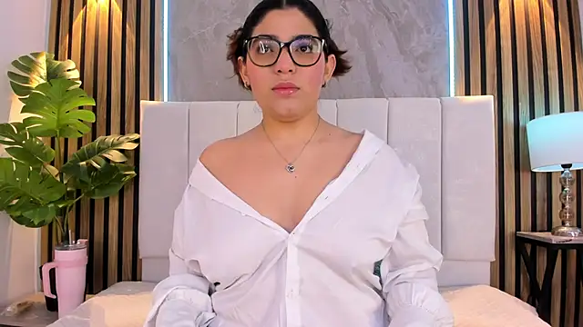 Carlotta de velour online show from 11, 4, 2026