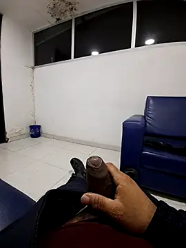 Loquillopajero online show from 18, 11, 2025