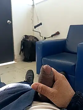 Loquillopajero online show from 14, 12, 2025