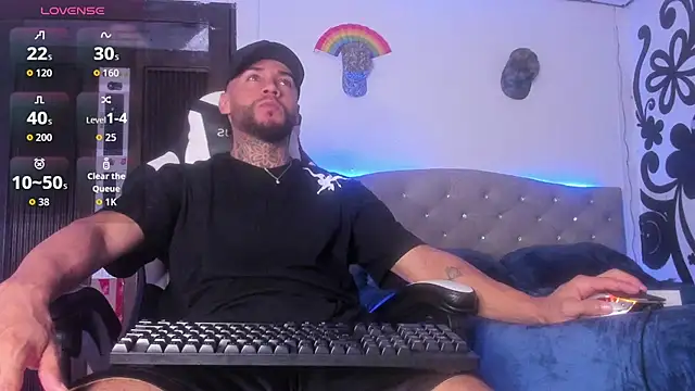 couple-hothot online show from 7, 11, 2025