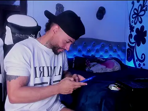 couple-hothot online show from 19, 12, 2025